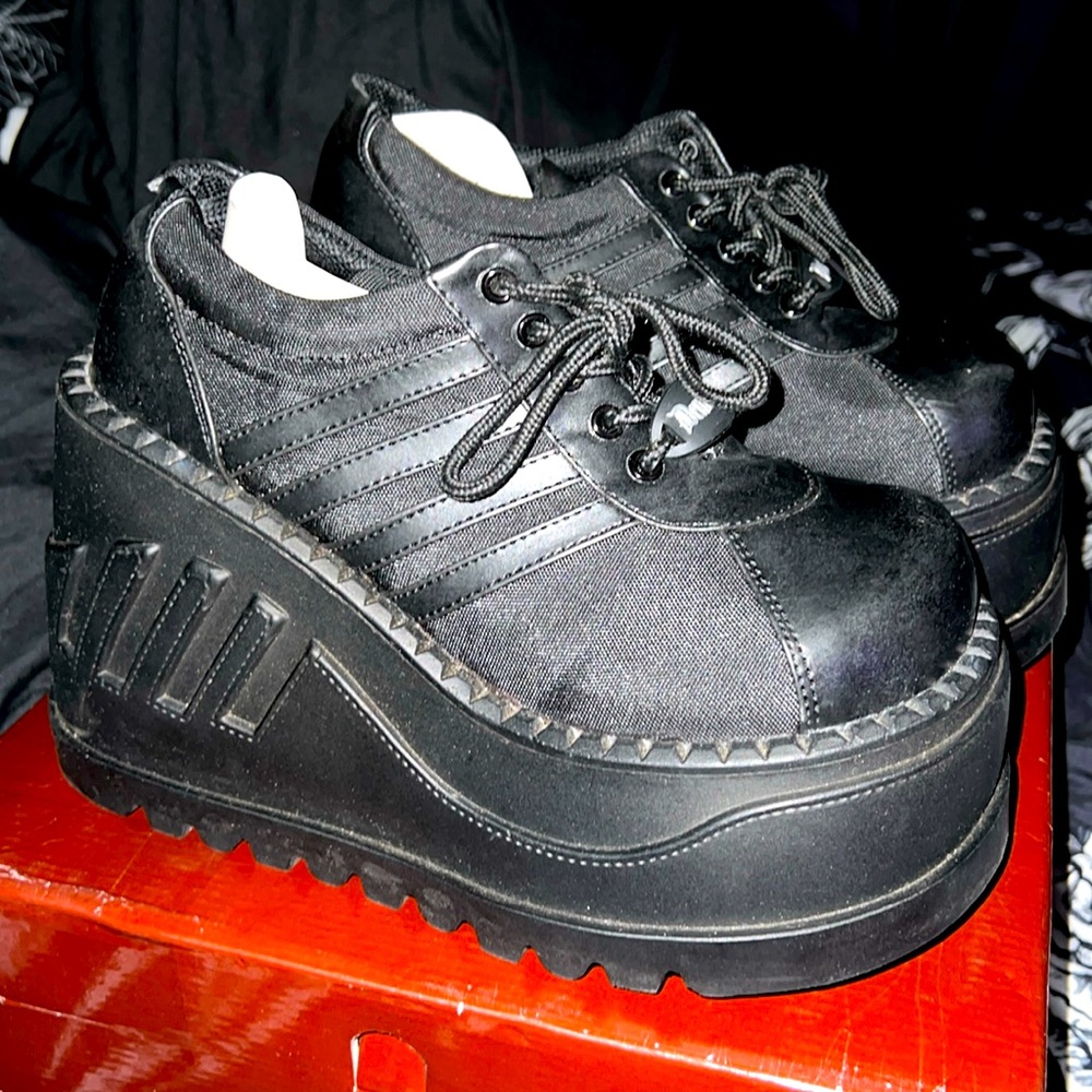 Demonia STOMP-08